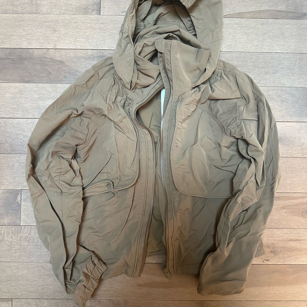 Lululemon Women’s Tan Hooded Jacket